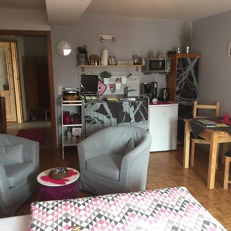 Appartement Im Alten Pfarrhaus Bad Zwesten Esterno foto