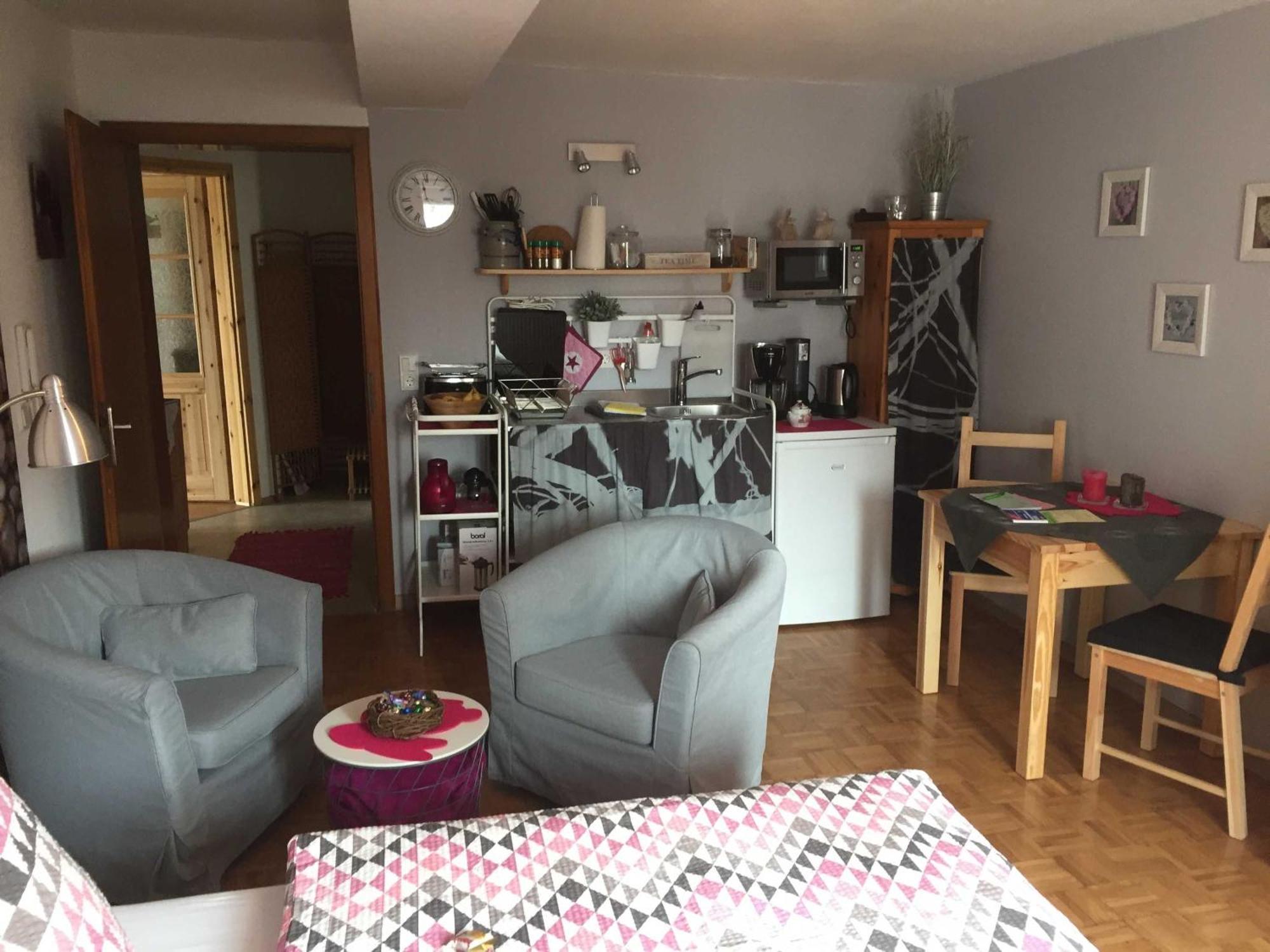 Appartement Im Alten Pfarrhaus Bad Zwesten Esterno foto